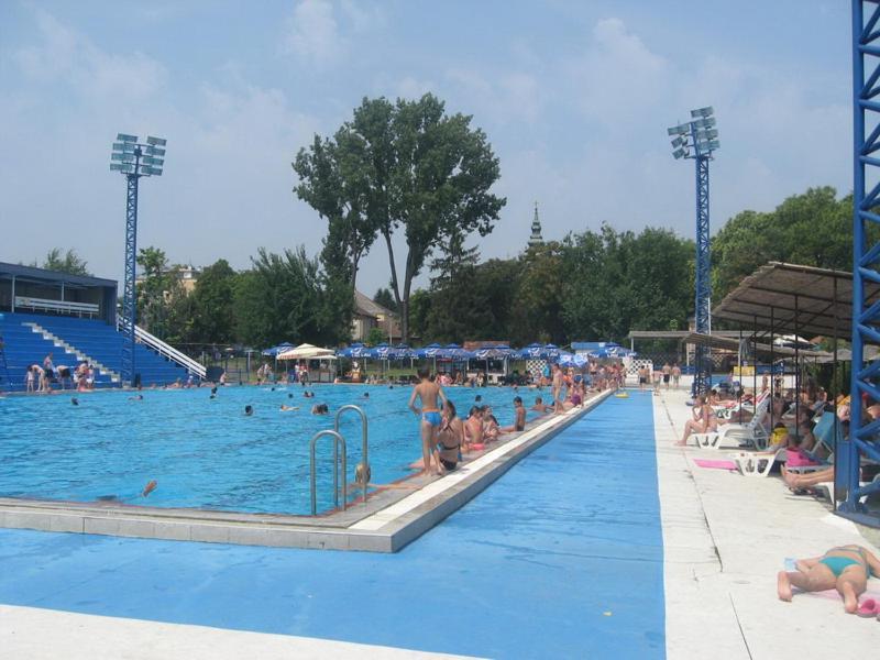 Apartman Ana Bečej Exteriör bild