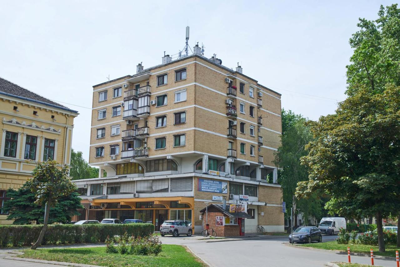 Apartman Ana Bečej Exteriör bild